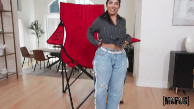 Big Chair And A Big Cock For Tiny Jasmine Mofos Dont Break Me Jasmine Sherni Charles Dera