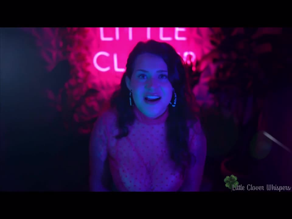 Little Clover Whispers - Hookup at the club - Fullthot