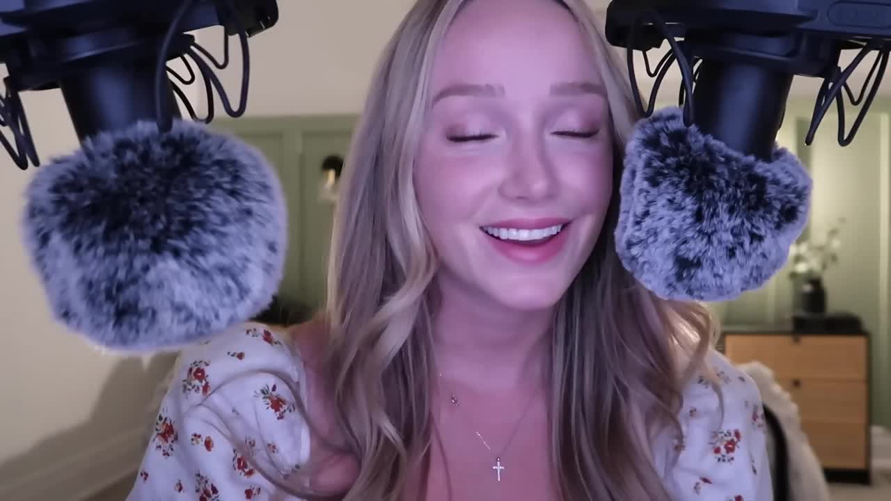 GwenGwiz ASMR - My favourite bible verses - Fullthot