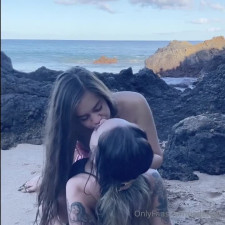 Jadeteen Kissing - Neck Kisses at the Beach