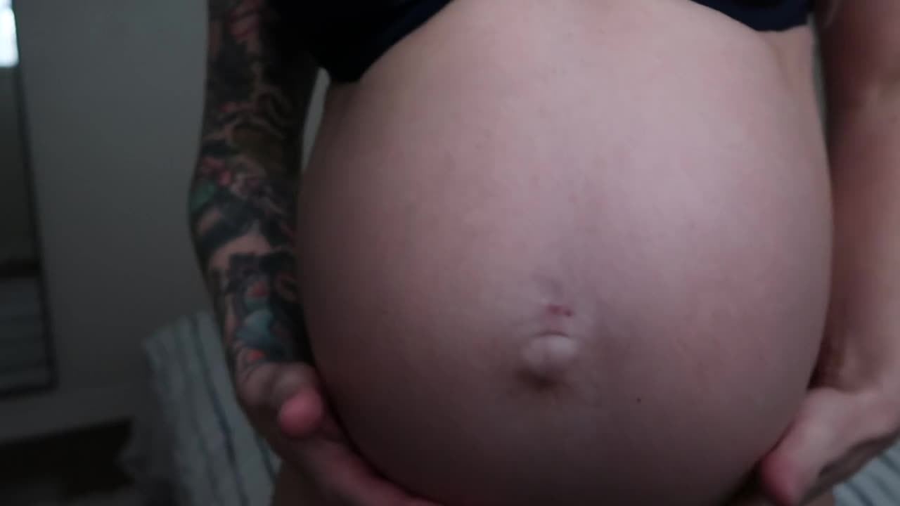 yogabella Pregnant - Yummymummys - Bellys Going to Burst - Fullthot